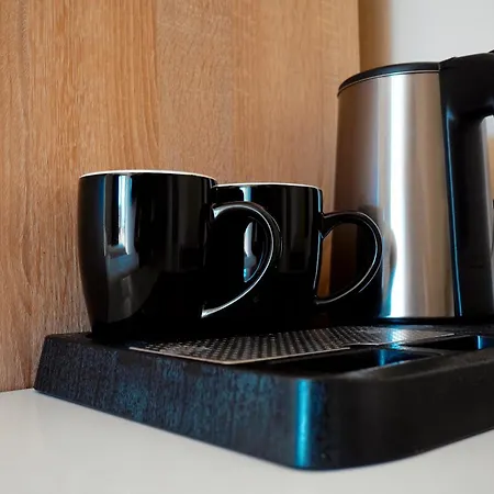 Ufo Center فندق تيرانا