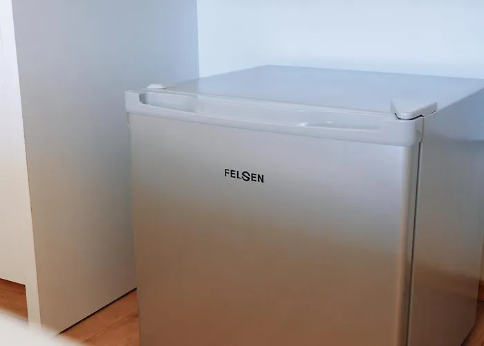 Ufo Center 호텔 티라나