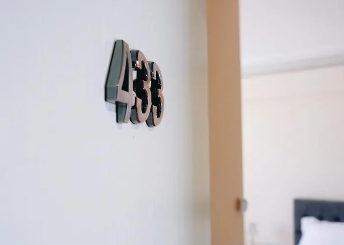 호텔 Ufo Center 티라나