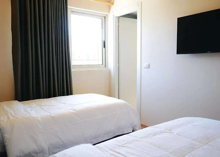 Ufo Center * 티라나