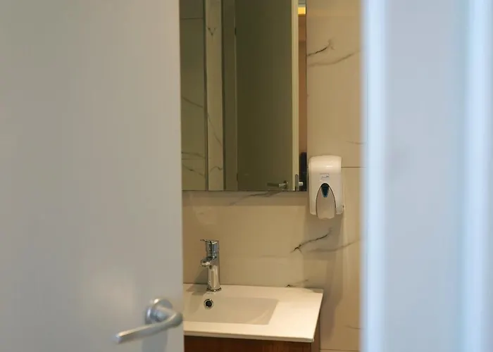 Hotel Ufo Center Tirana